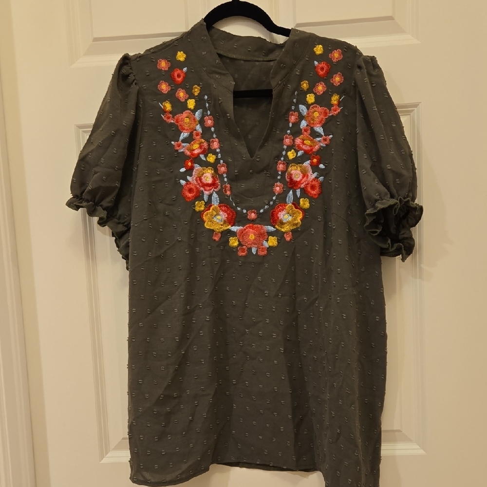 Embroidered Floral Gray Women's Top